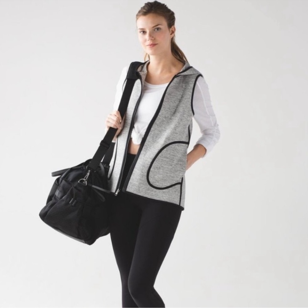 Lululemon Insculpt reversible Vest Size 6